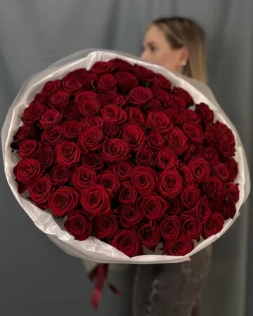 Букет 75 красных роз (70 см)
