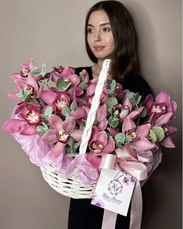 Орхидеи в корзине 21 штука