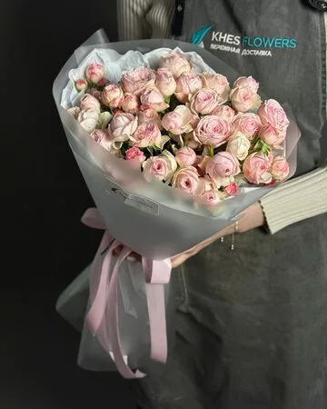 Букет "11 нежных кустовых пионовидных роз" (50 см)